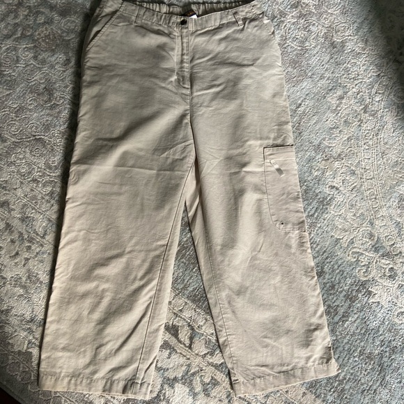 Woolrich Pants - Woolrich performance cropped cargo pants